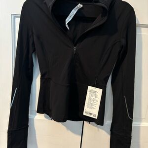 Size 4 NWT - lululemon reflective running jacket black